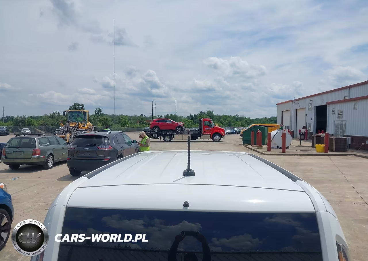 2011 Kia Soul + VIN:KNDJT2A21B7331722 - 13