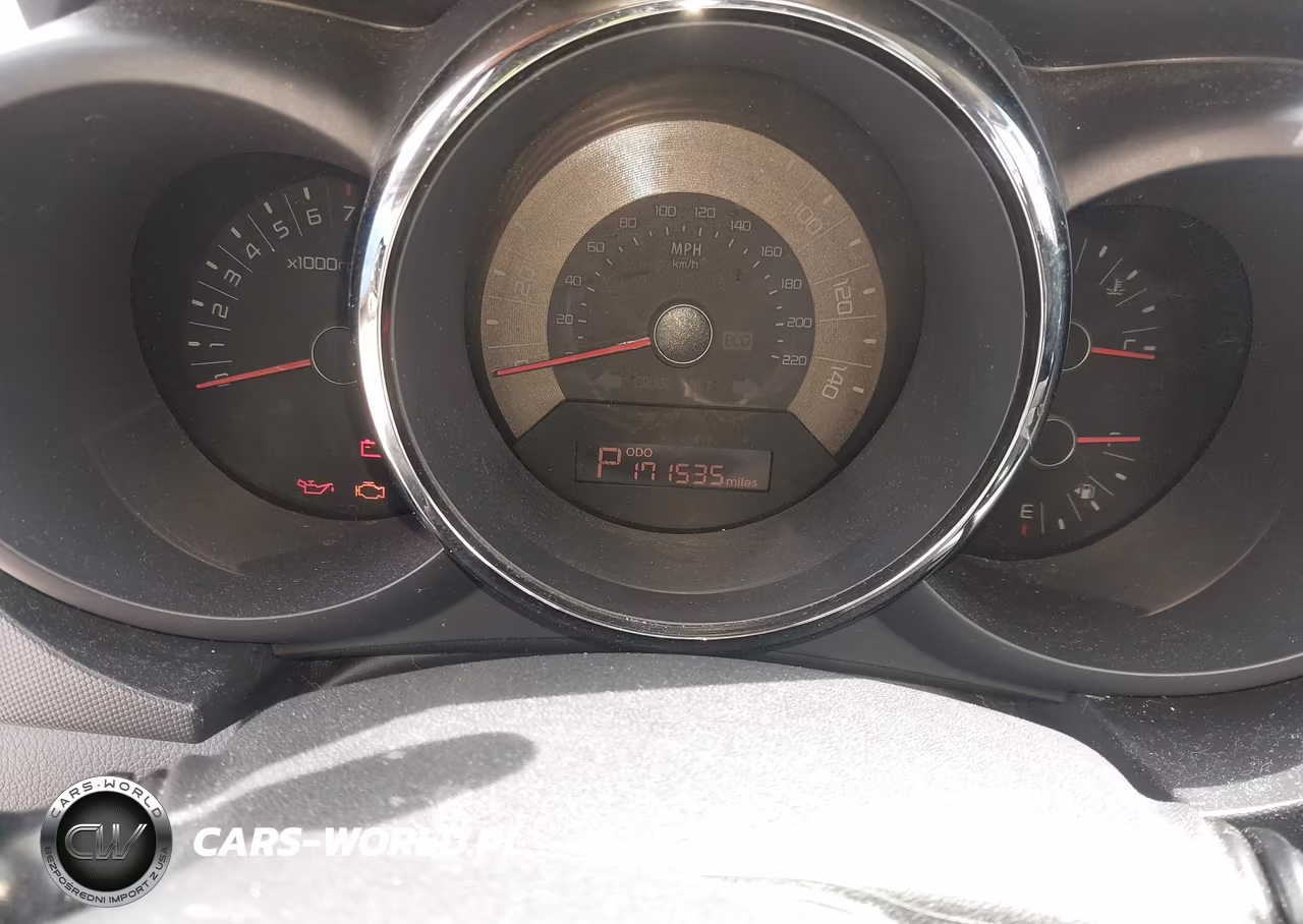 2011 Kia Soul + VIN:KNDJT2A21B7331722 - 7