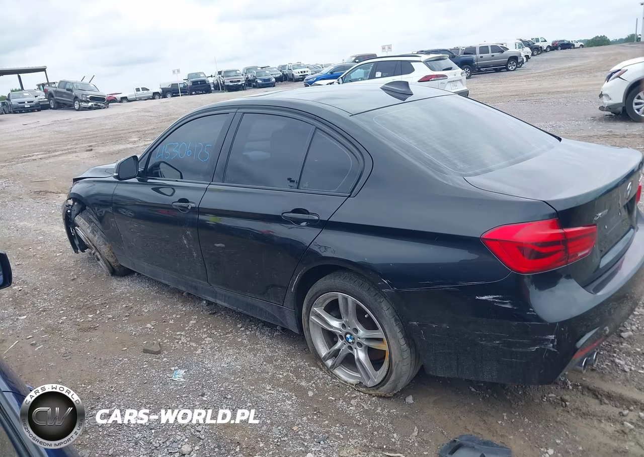 BMW 330 XI VIN:WBA8D9G52JNU67144 - 14