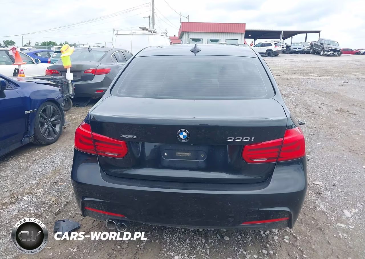 BMW 330 XI VIN:WBA8D9G52JNU67144 - 16