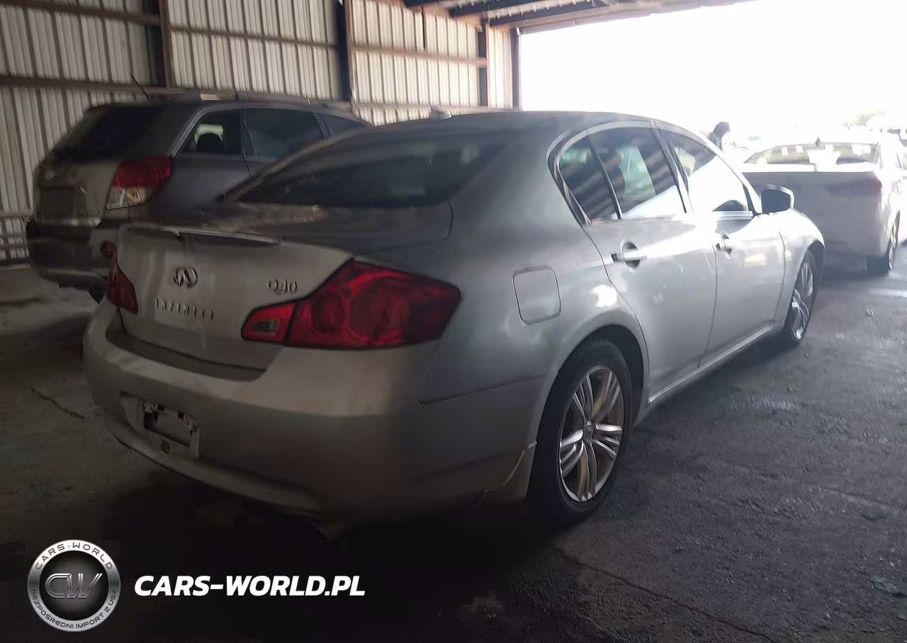 2015 Infiniti Q40 VIN:JN1CV6AP2FM580319 - 4