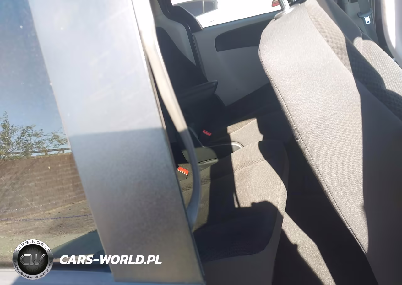 2018 Dodge Grand Caravan Se VIN:2C4RDGBG8JR236871 - 13