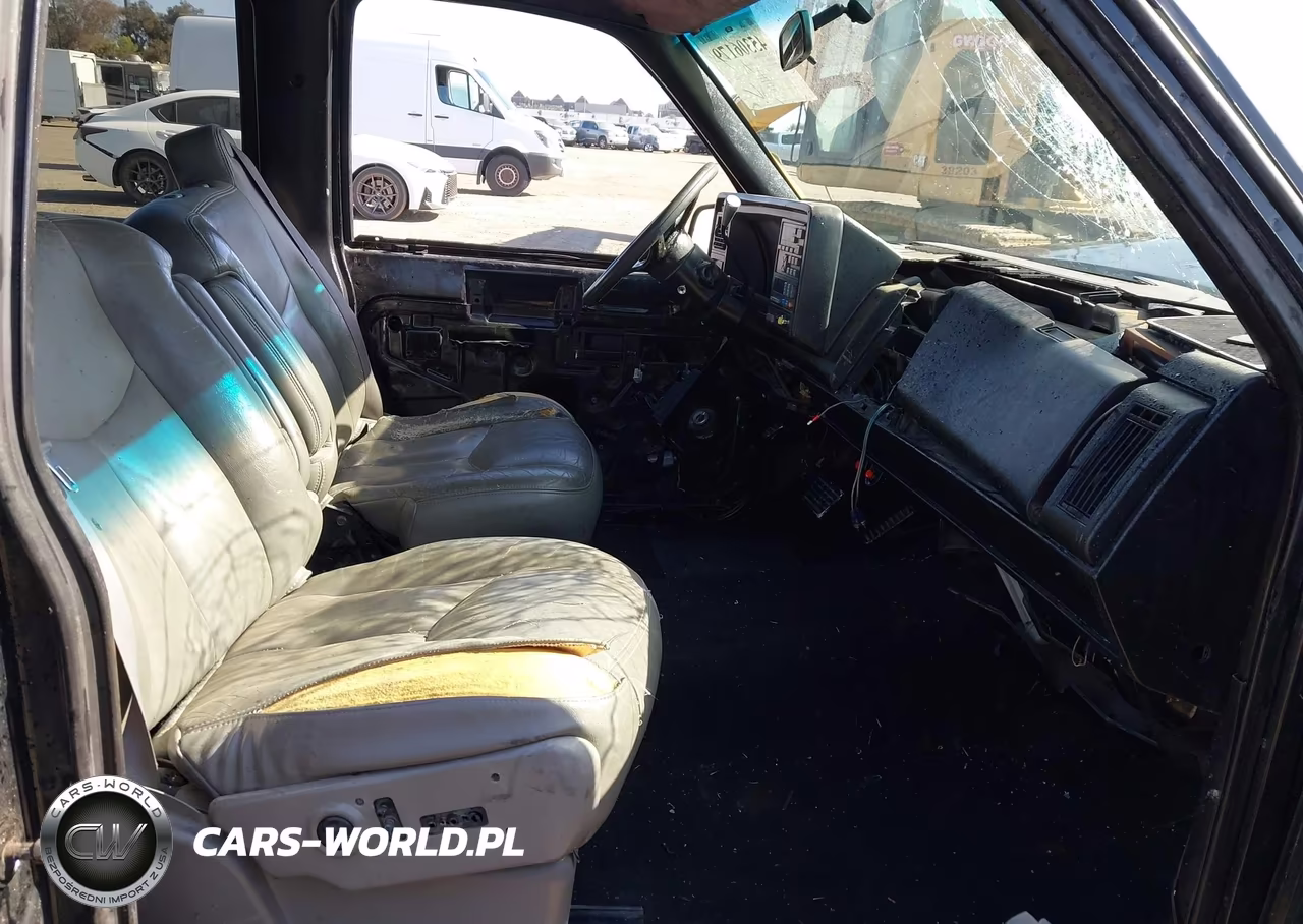 1990 Chevrolet Gmt-400 C3500 VIN:2GCHC39N4L1216534 - 5