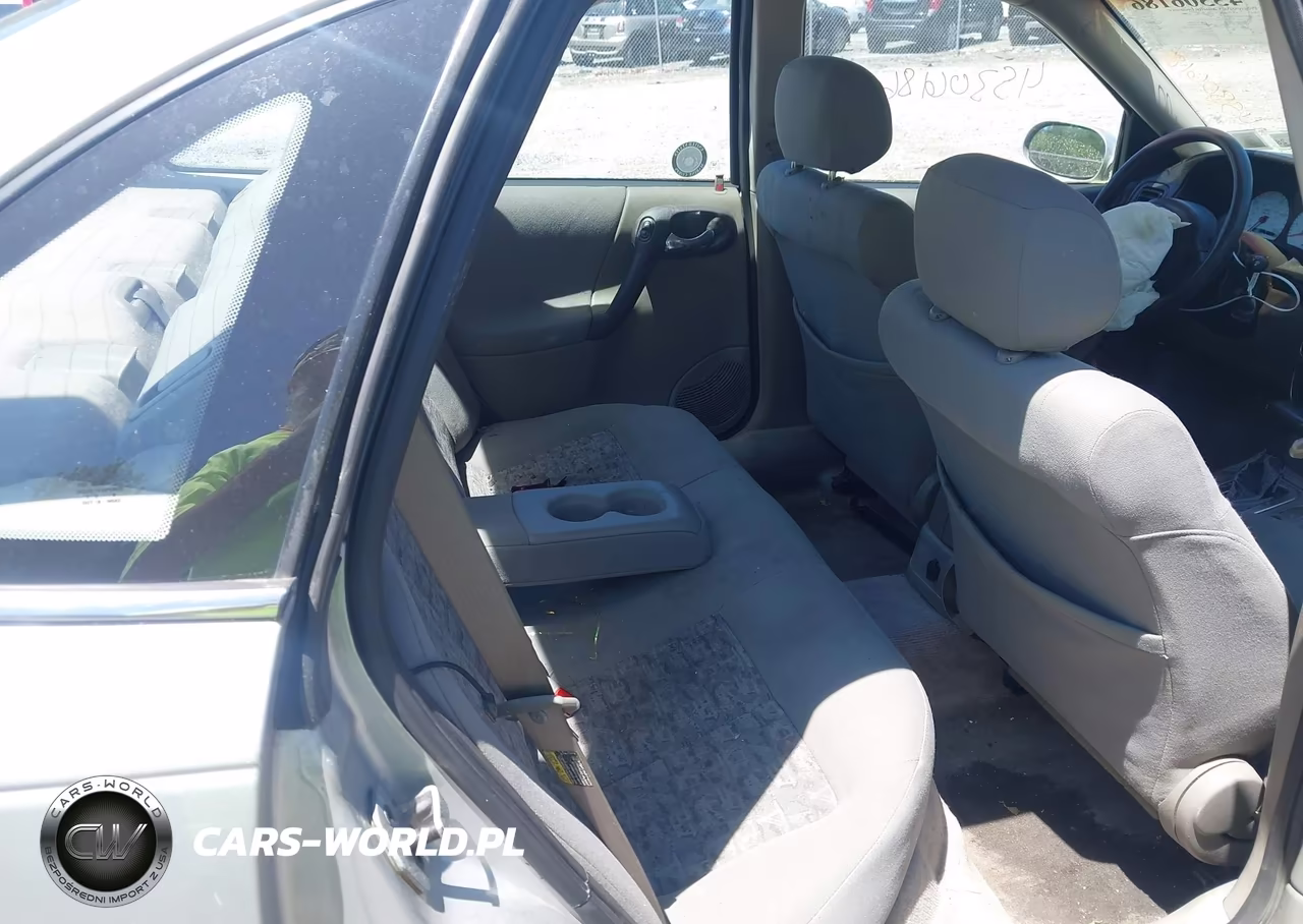 2004 Saturn L300 2 VIN:1G8JD54R64Y518050 - 8