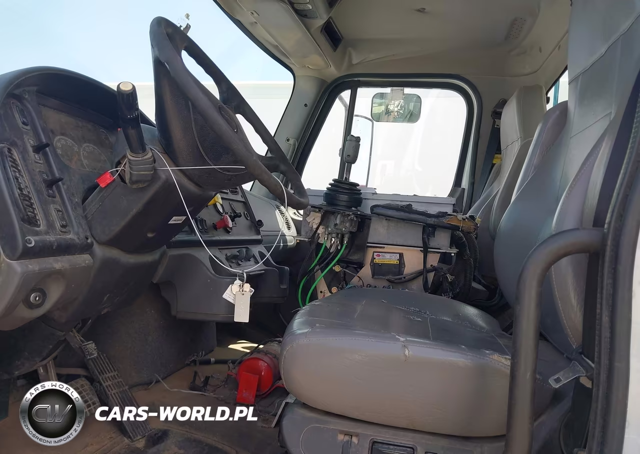 2016 Freightliner 108Sd VIN:1FVHG5CY2GHHE4078 - 6