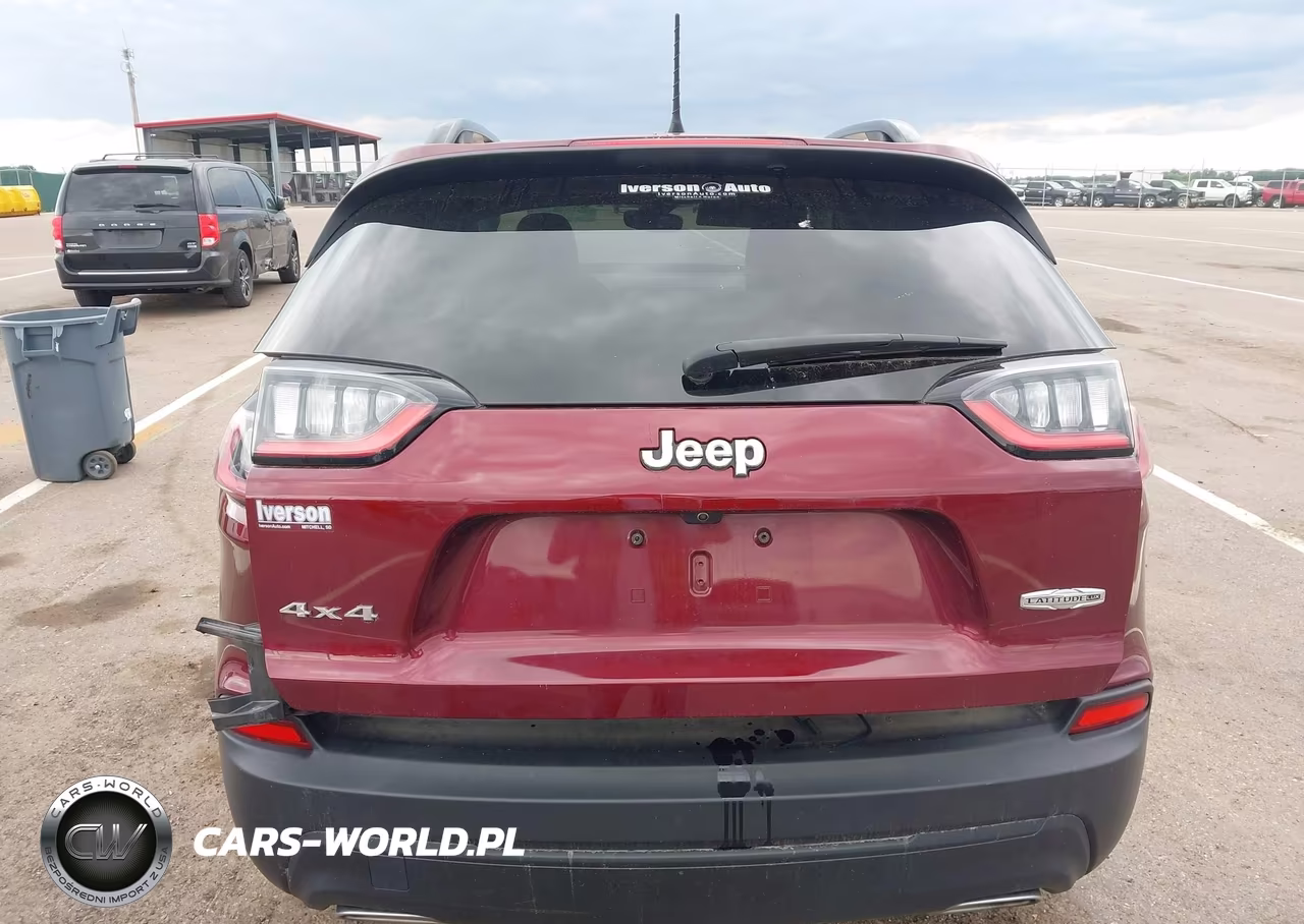 2022 Jeep Cherokee Latitude Lux 4X4 VIN:1C4PJMMNXND521767 - 17