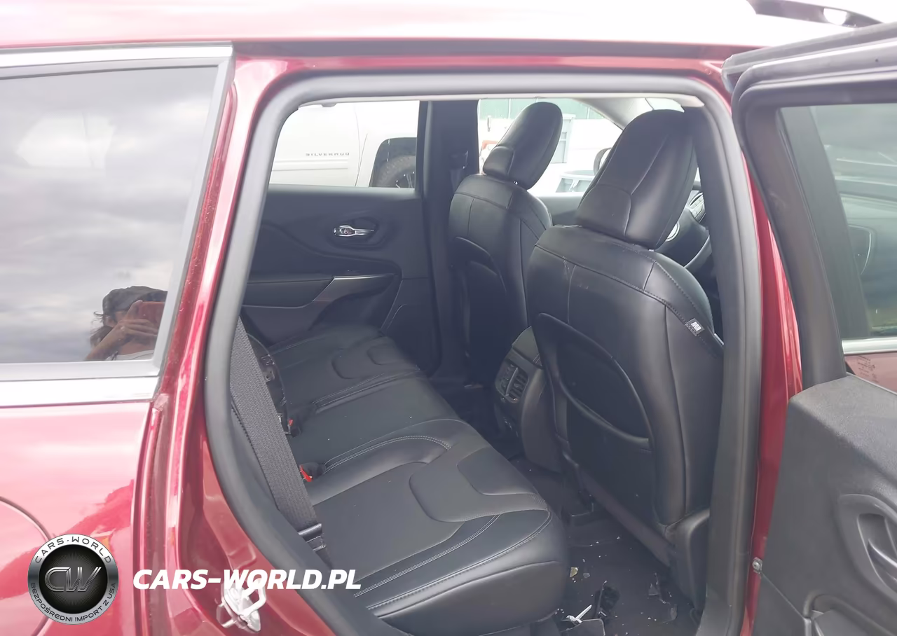 2022 Jeep Cherokee Latitude Lux 4X4 VIN:1C4PJMMNXND521767 - 8