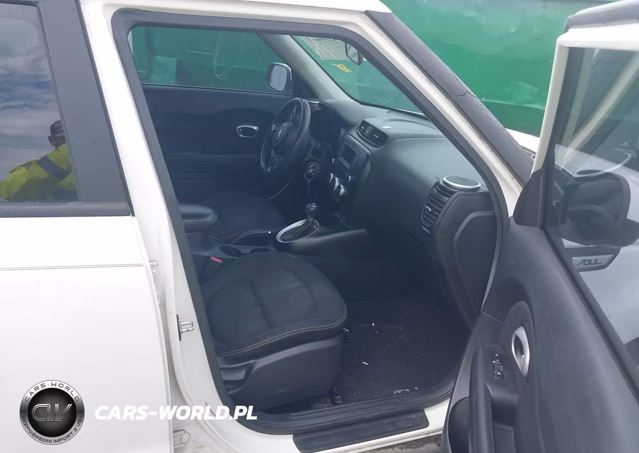 2015 Kia Soul + VIN:KNDJP3A56F7120655 - 5