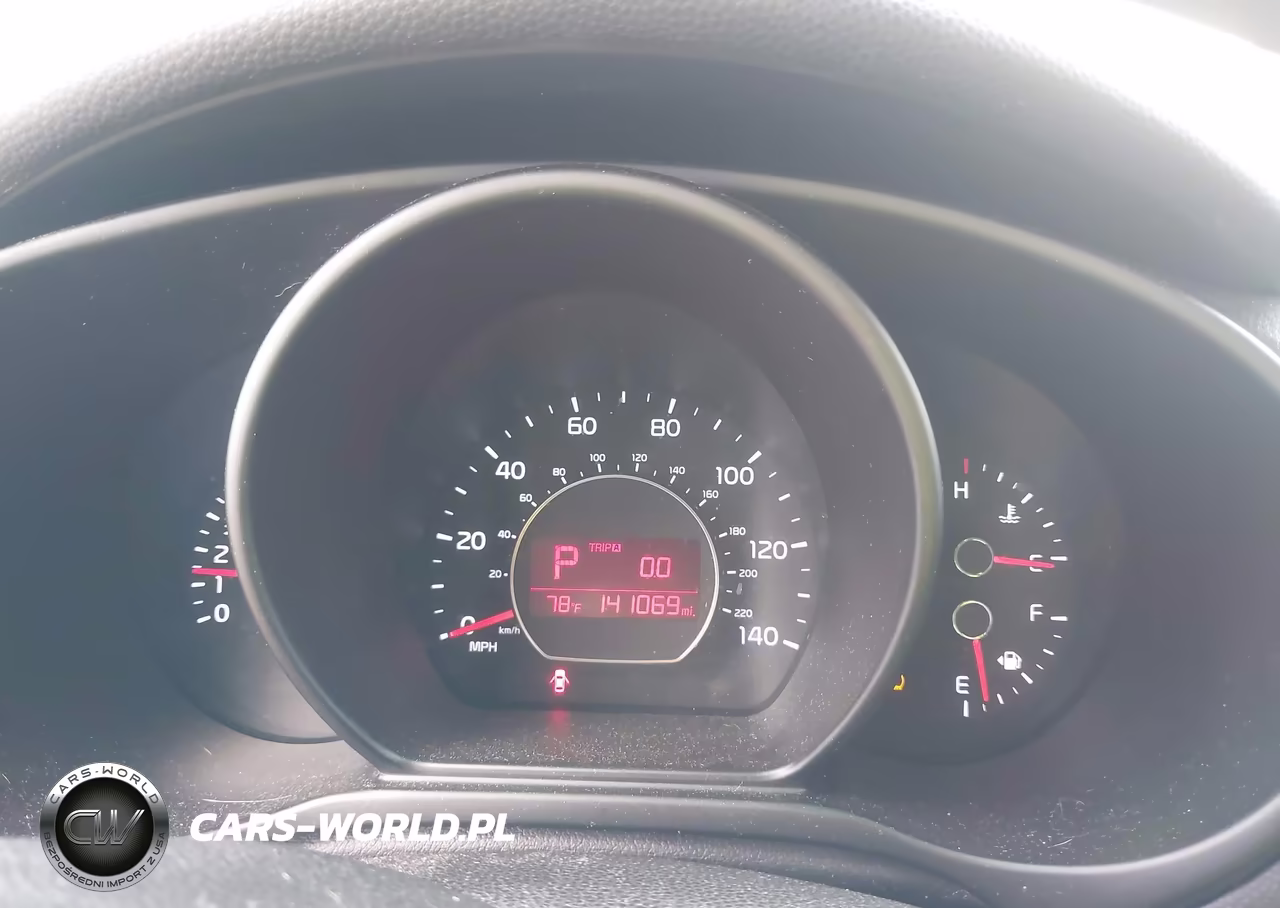 2015 Kia Soul + VIN:KNDJP3A56F7120655 - 7