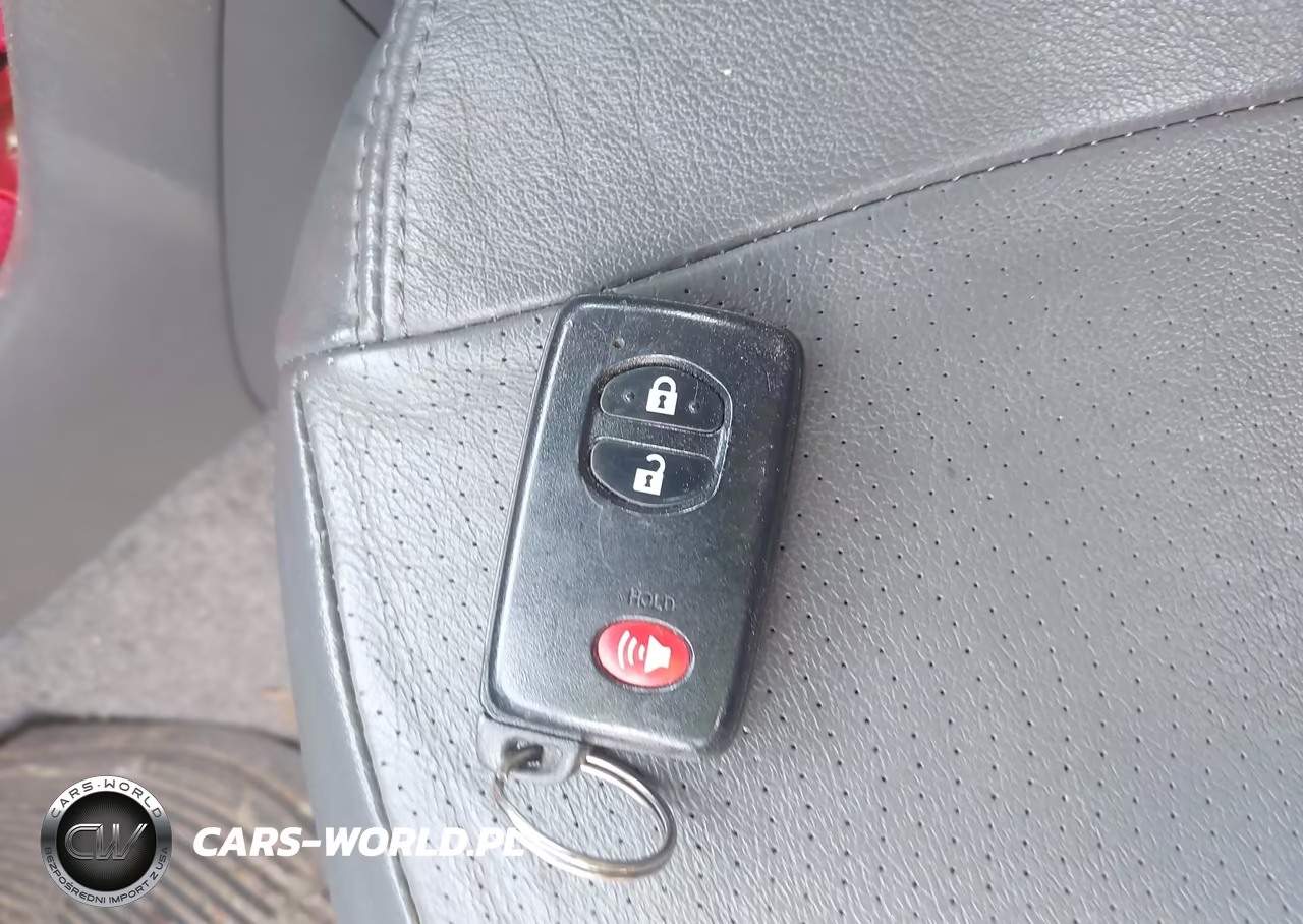 2010 Toyota Prius V VIN:JTDKN3DU3A0060414 - 11