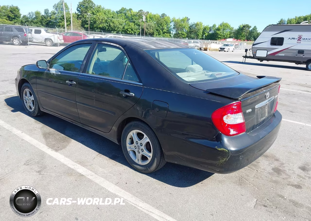 2002 Toyota Camry Le VIN:4T1BE32K92U002847 - 3