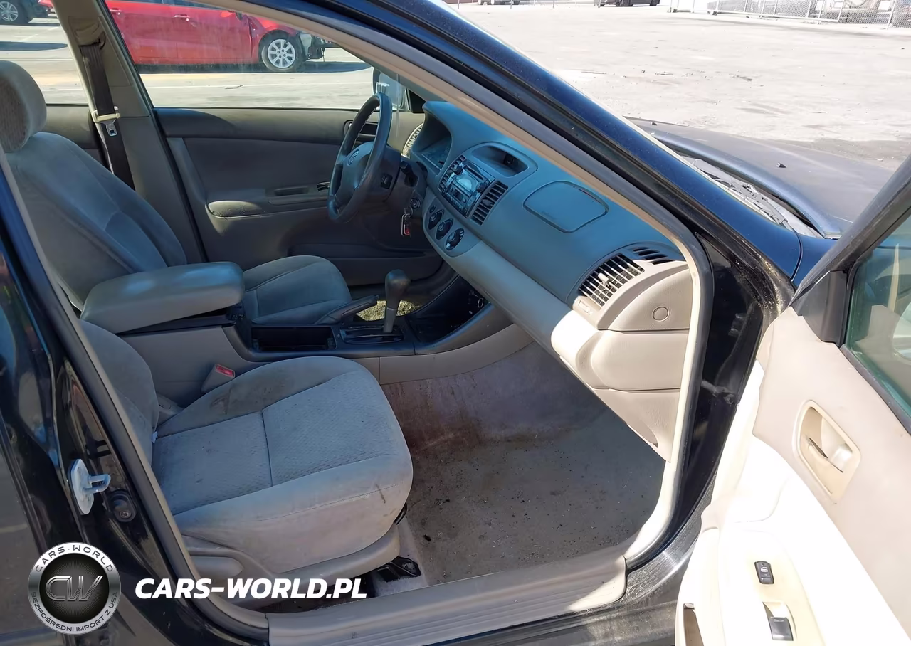 2002 Toyota Camry Le VIN:4T1BE32K92U002847 - 5