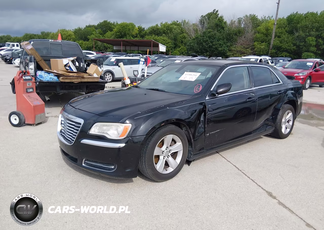 2012 Chrysler 300 VIN:2C3CCAAG2CH138374 - 2