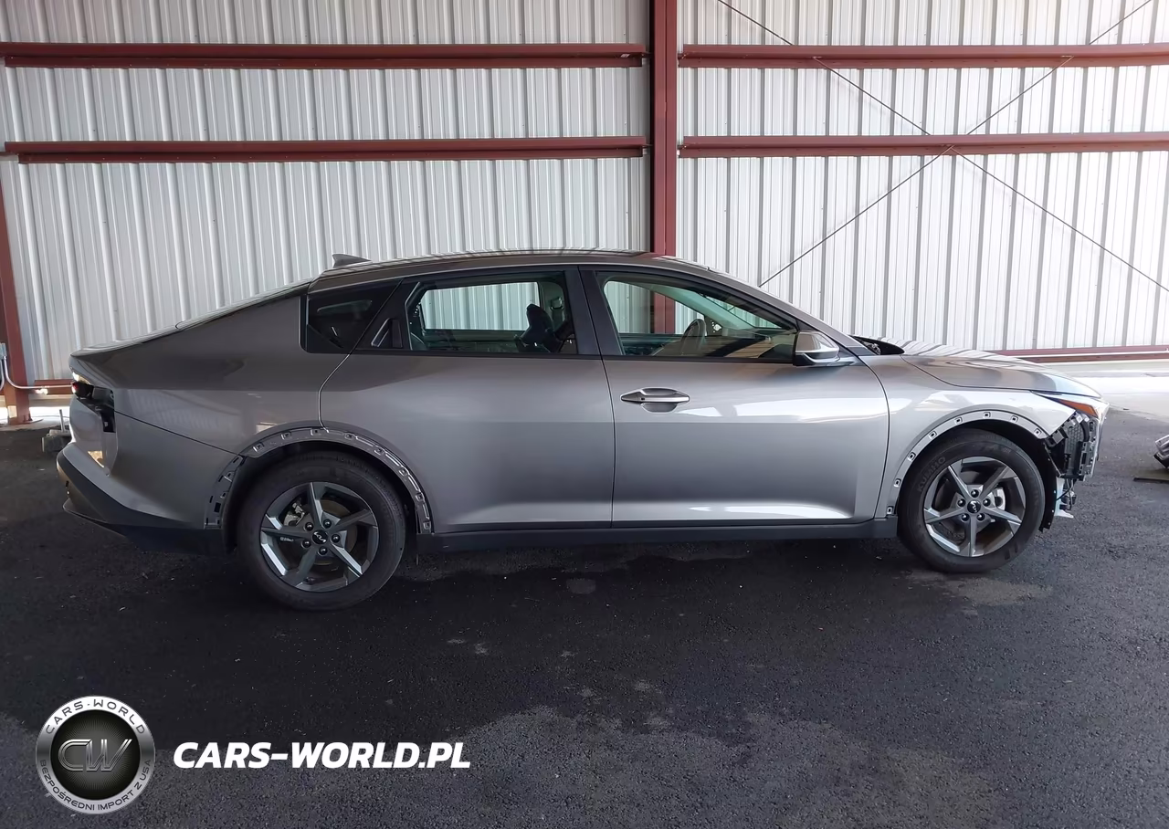 2025 Kia K4 Lxs VIN:3KPFT4DE6SE178505 - 14