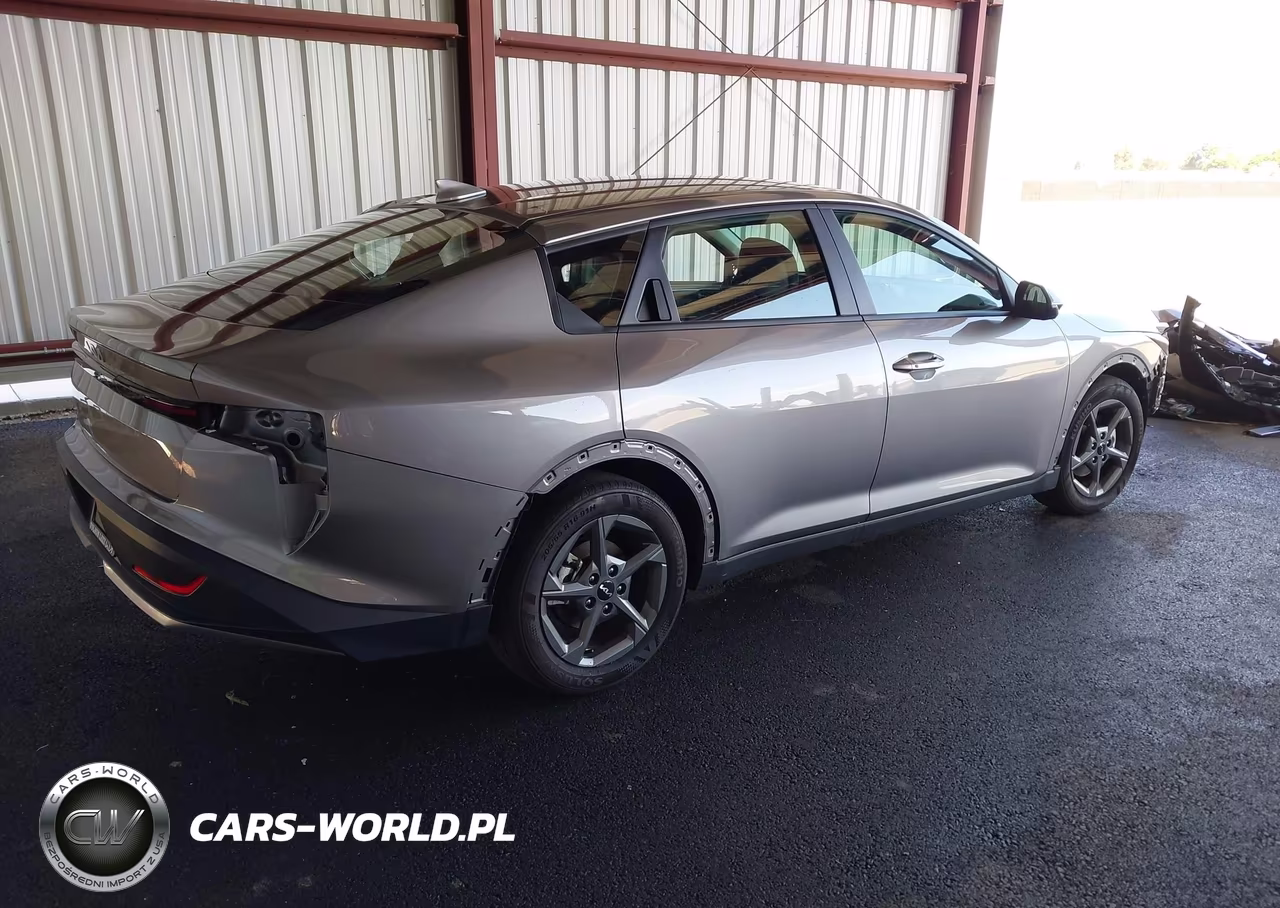 2025 Kia K4 Lxs VIN:3KPFT4DE6SE178505 - 4