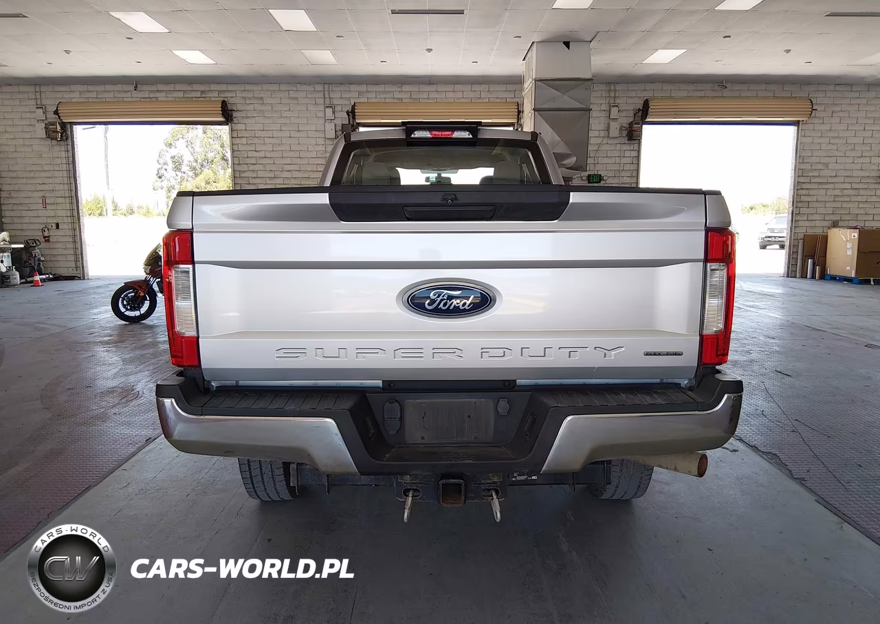 2018 Ford F-250 Xl VIN:1FT7X2B6XJEC83986 - 21
