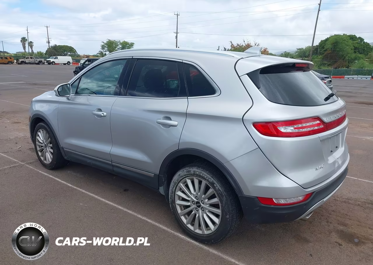 2019 Lincoln Mkc Standard VIN:5LMCJ1C94KUL18301 - 3