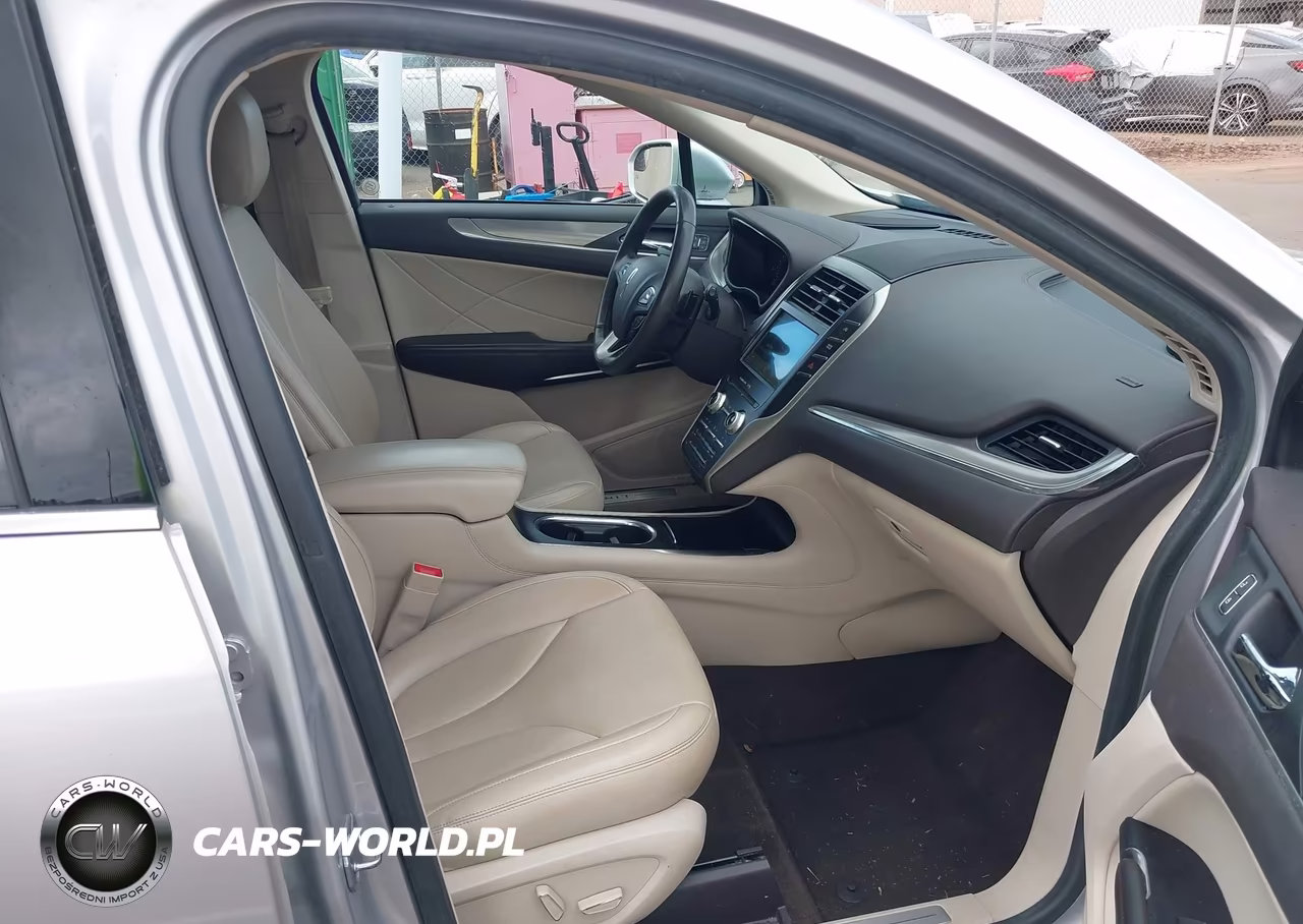 2019 Lincoln Mkc Standard VIN:5LMCJ1C94KUL18301 - 5