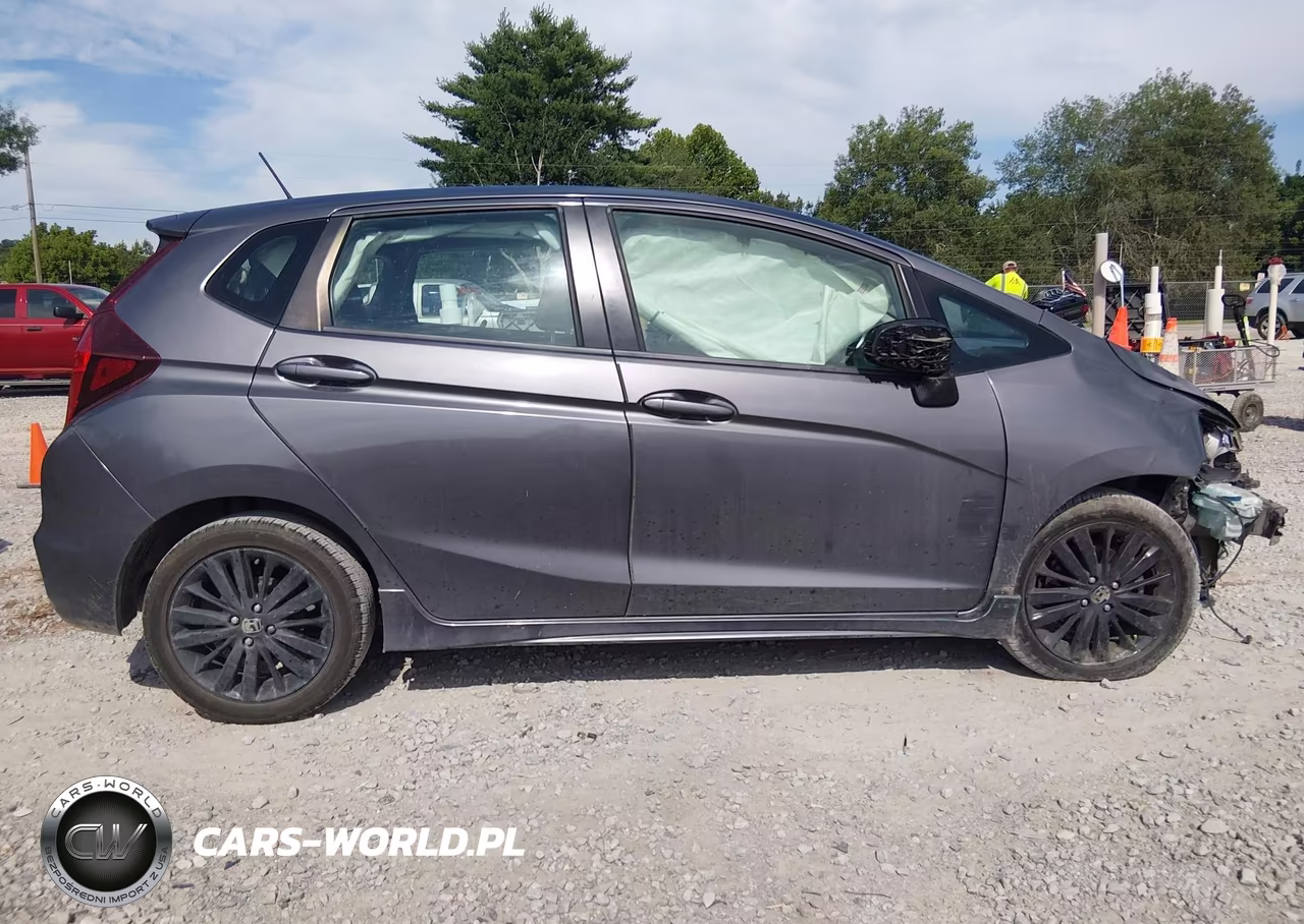 2018 Honda Fit Sport VIN:3HGGK5H62JM707308 - 13