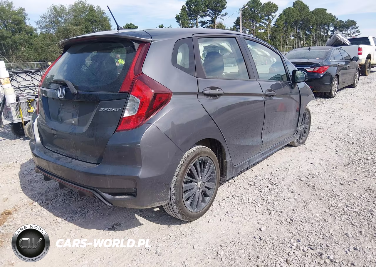 2018 Honda Fit Sport VIN:3HGGK5H62JM707308 - 4