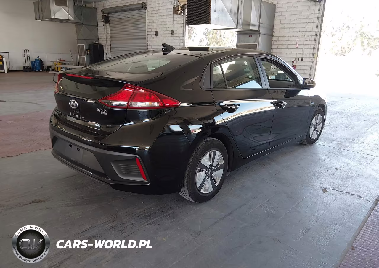2018 Hyundai Ioniq Hybrid Blue VIN:KMHC65LC7JU076609 - 4