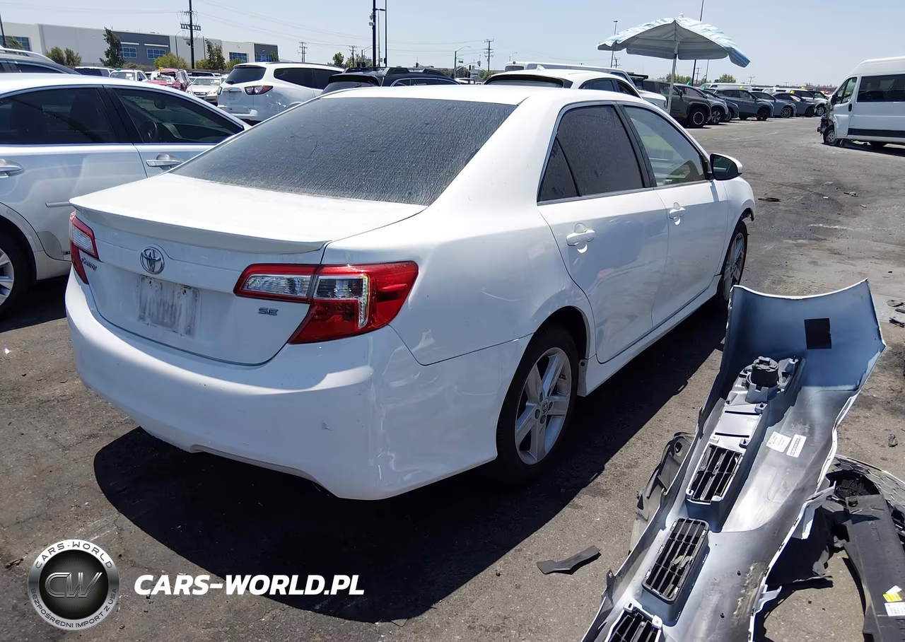 2014 Toyota Camry Se VIN:4T1BF1FK1EU759015 - 14