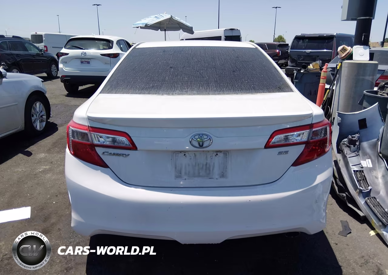 2014 Toyota Camry Se VIN:4T1BF1FK1EU759015 - 17
