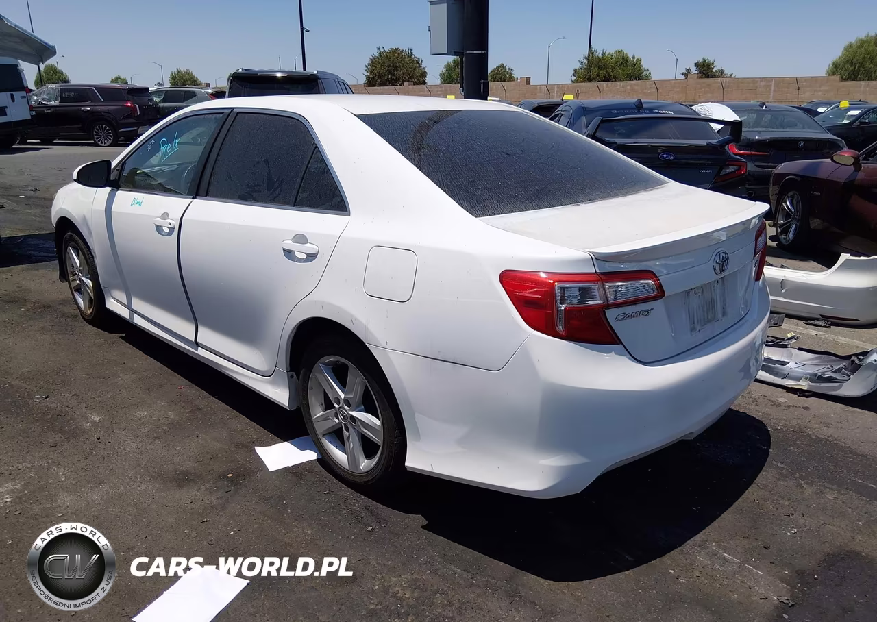 2014 Toyota Camry Se VIN:4T1BF1FK1EU759015 - 3