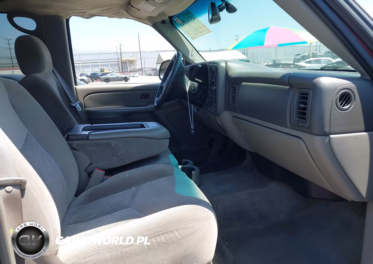 2005 Chevrolet Tahoe Ls VIN:1GNEK13V05J176178 - 5