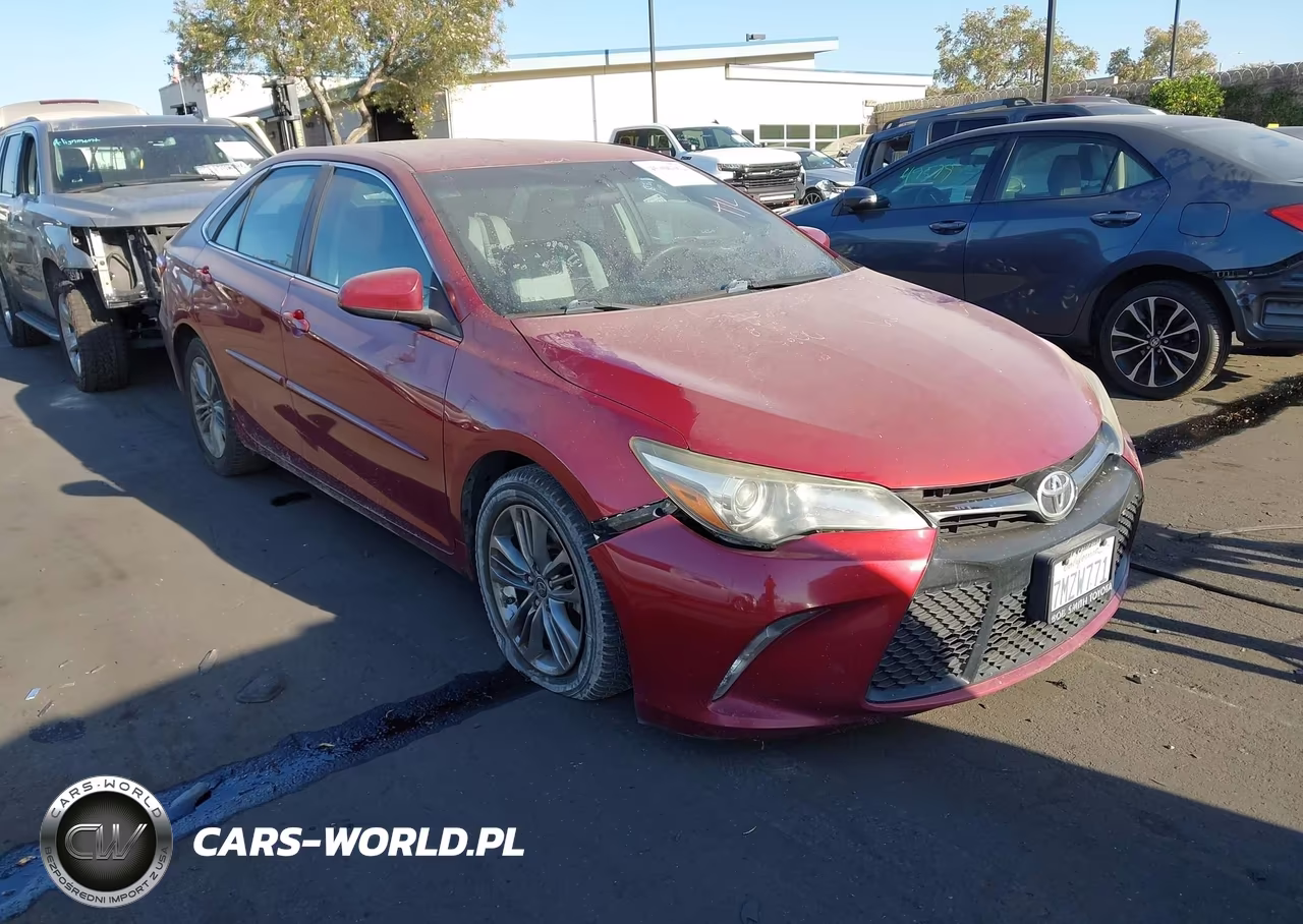 2015 Toyota Camry Se – zdjęcie 1 z 18