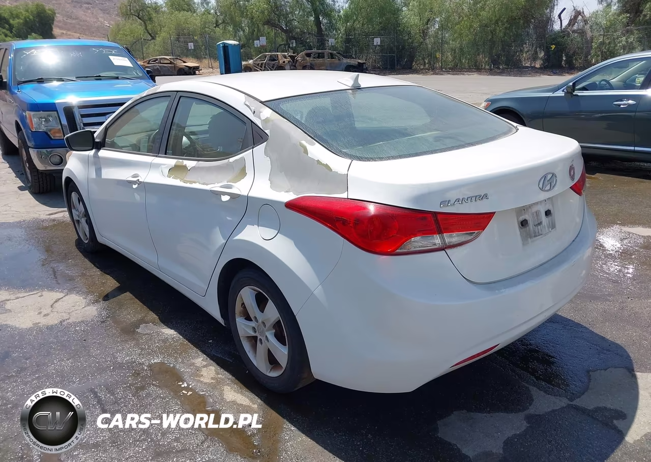 2013 Hyundai Elantra Gls VIN:5NPDH4AE1DH301333 - 3