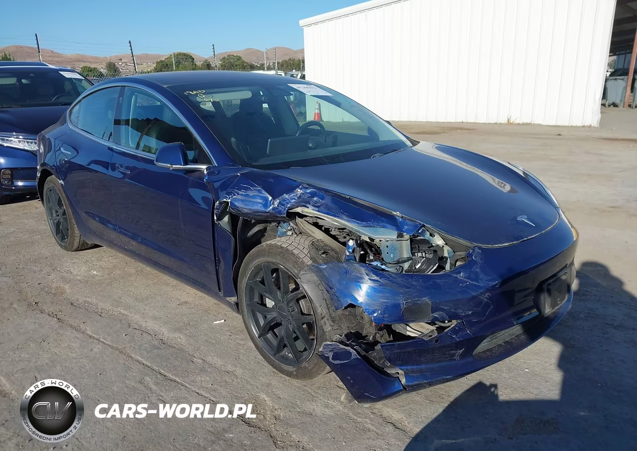 2018 Tesla Model 3 Long Range-Mid Range – zdjęcie 1 z 18