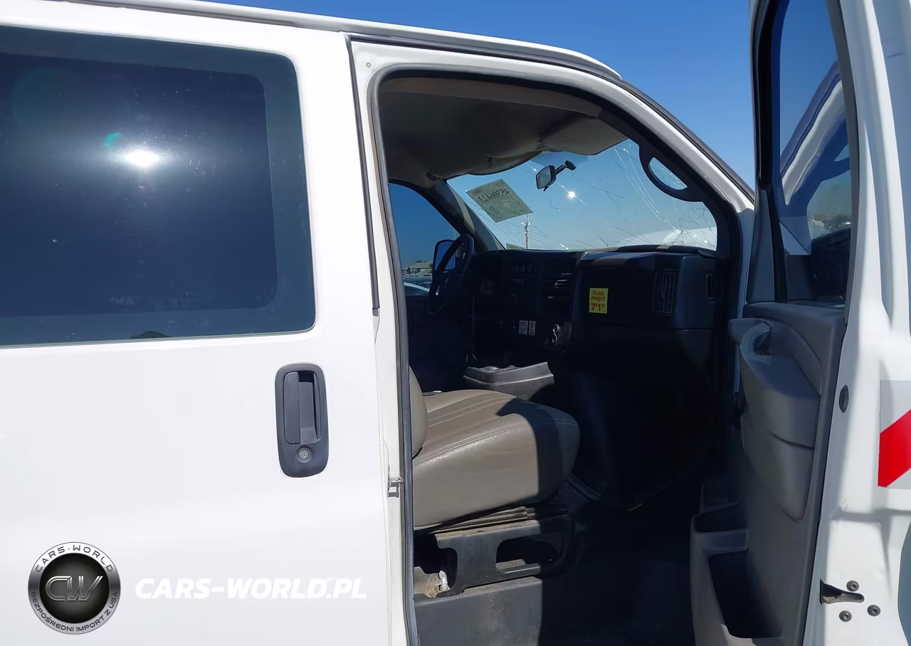 2012 Chevrolet Express 2500 Work Van VIN:1GCWGFCA5C1150147 - 5