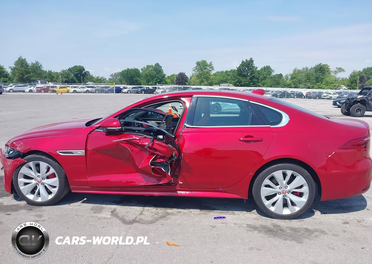 2022 Jaguar Xf R-Dynamic Se P300 Awd Automatic VIN:SAJBL4GX3NCY90611 - 14