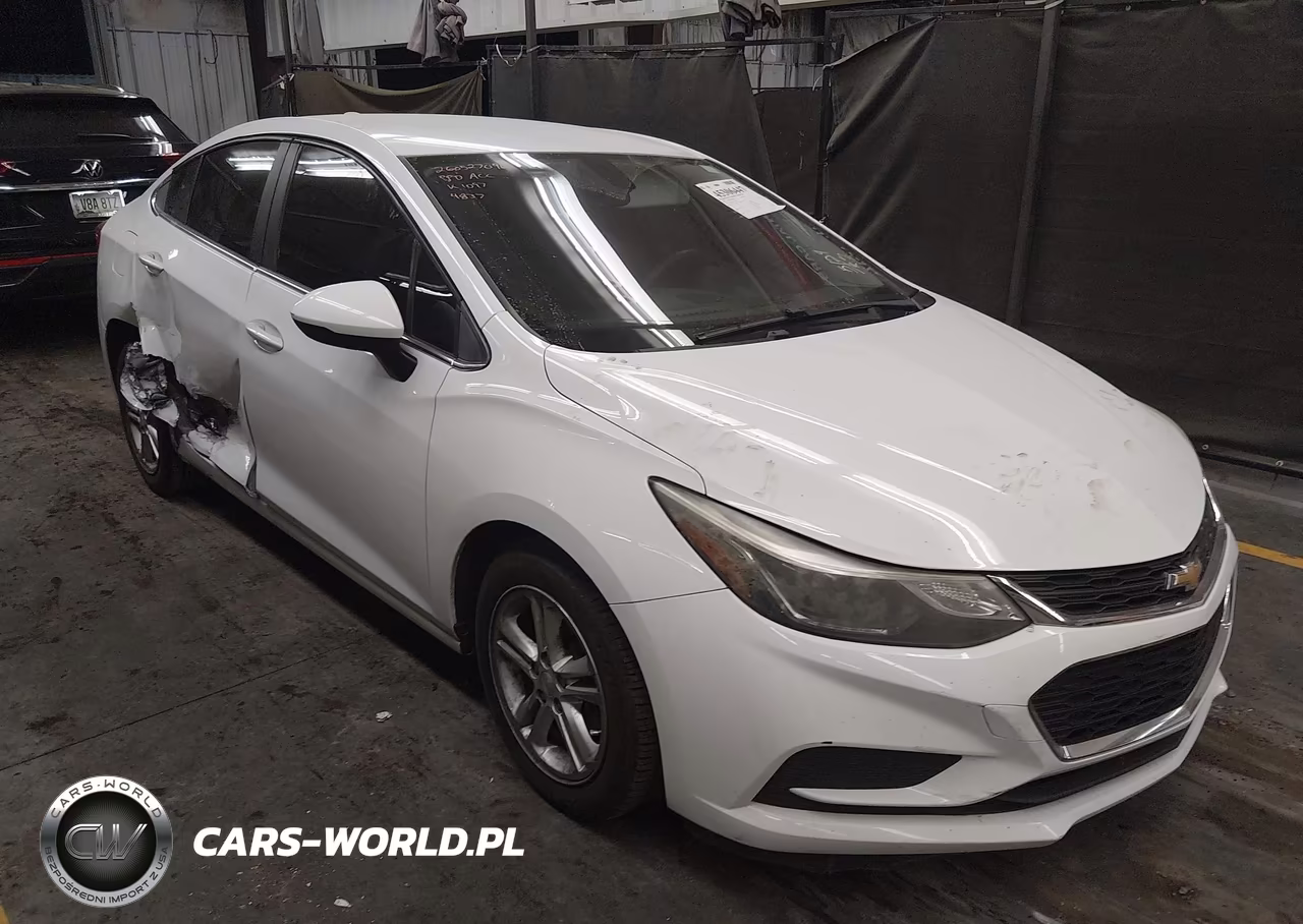 2018 Chevrolet Cruze Lt Auto – zdjęcie 1 z 16