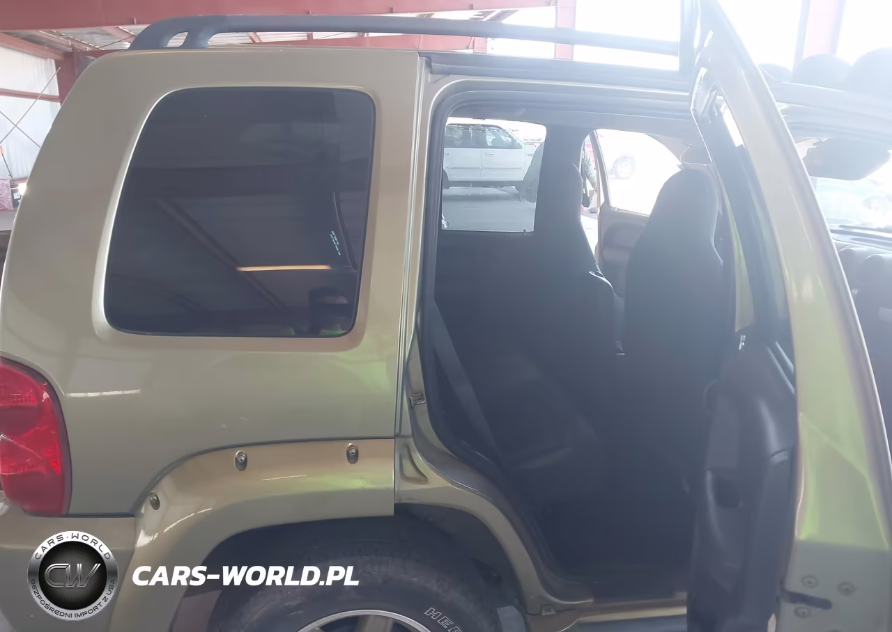 2002 Jeep Liberty Renegade VIN:1J4GL38KX2W333104 - 8