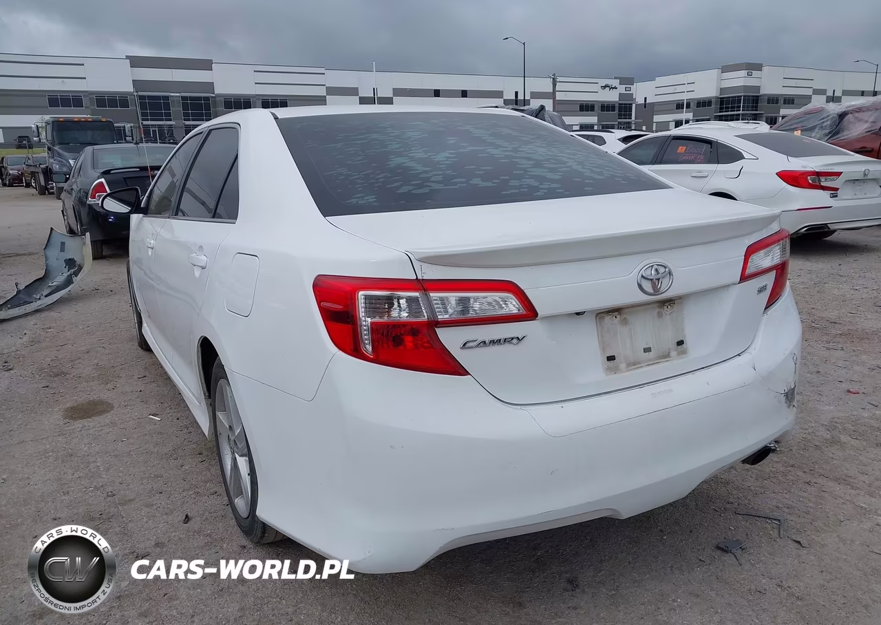 2014 Toyota Camry Se VIN:4T1BF1FK6EU391138 - 3