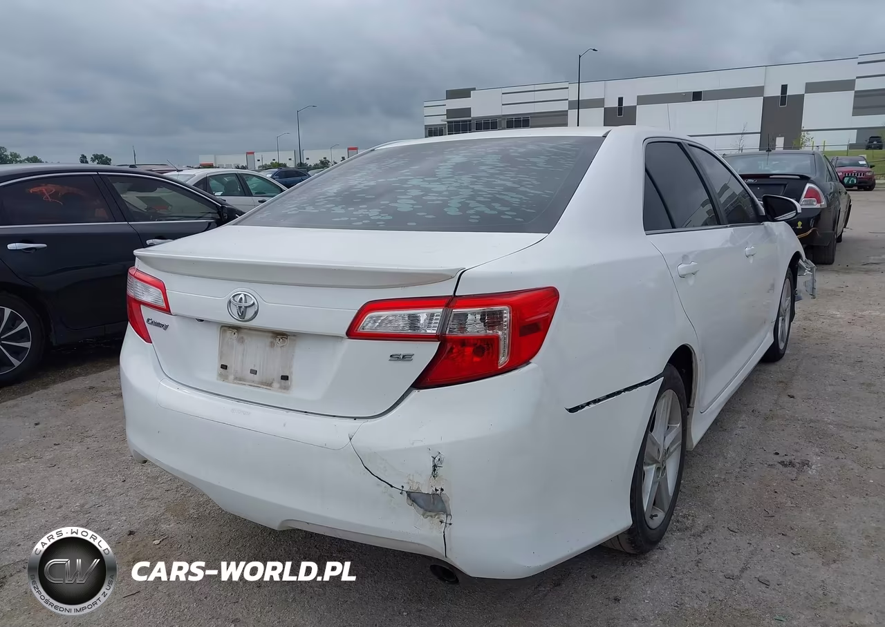 2014 Toyota Camry Se VIN:4T1BF1FK6EU391138 - 4