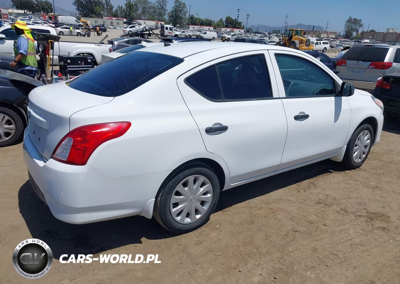 2015 Nissan Versa 1.6 S VIN:3N1CN7APXFL817509 - 4