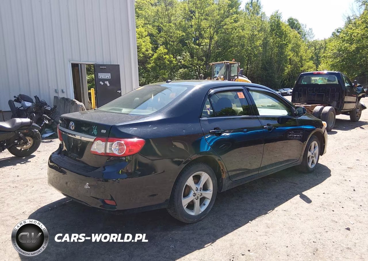 2013 Toyota Corolla Le VIN:2T1BU4EE9DC960518 - 4