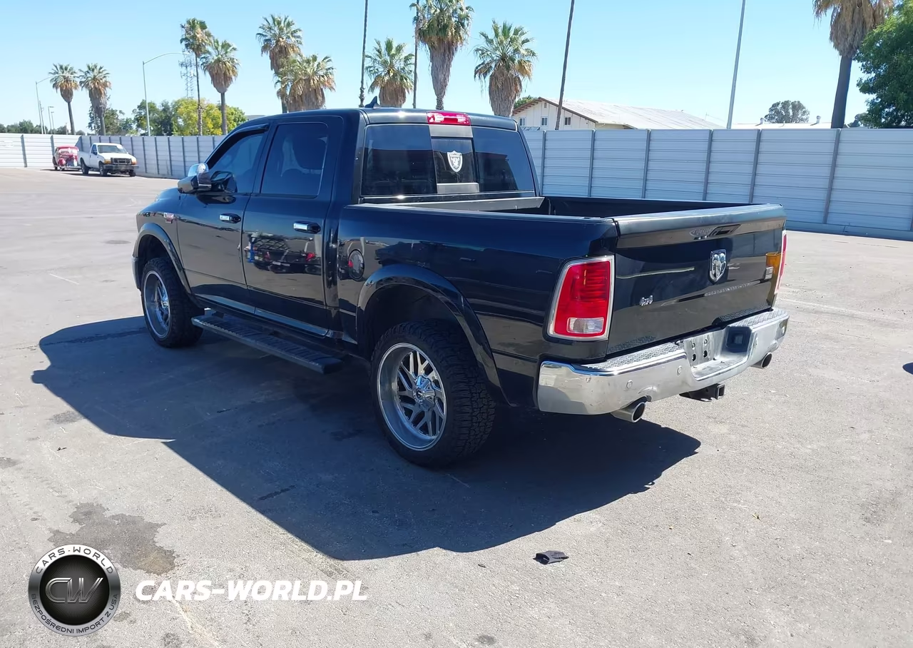 2017 Ram 1500 Laramie 4X4 5'7 Box VIN:1C6RR7NMXHS882707 - 3