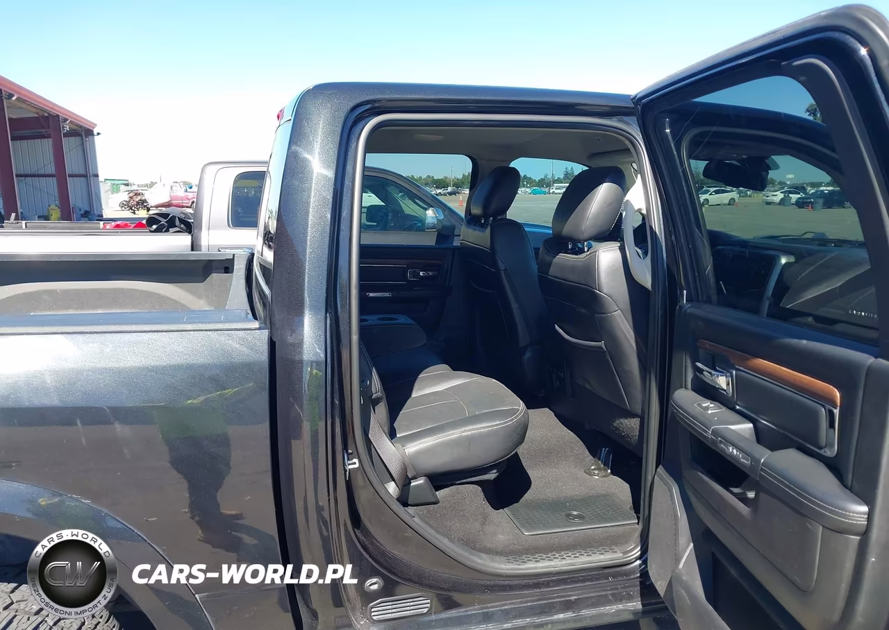 2017 Ram 1500 Laramie 4X4 5'7 Box VIN:1C6RR7NMXHS882707 - 8