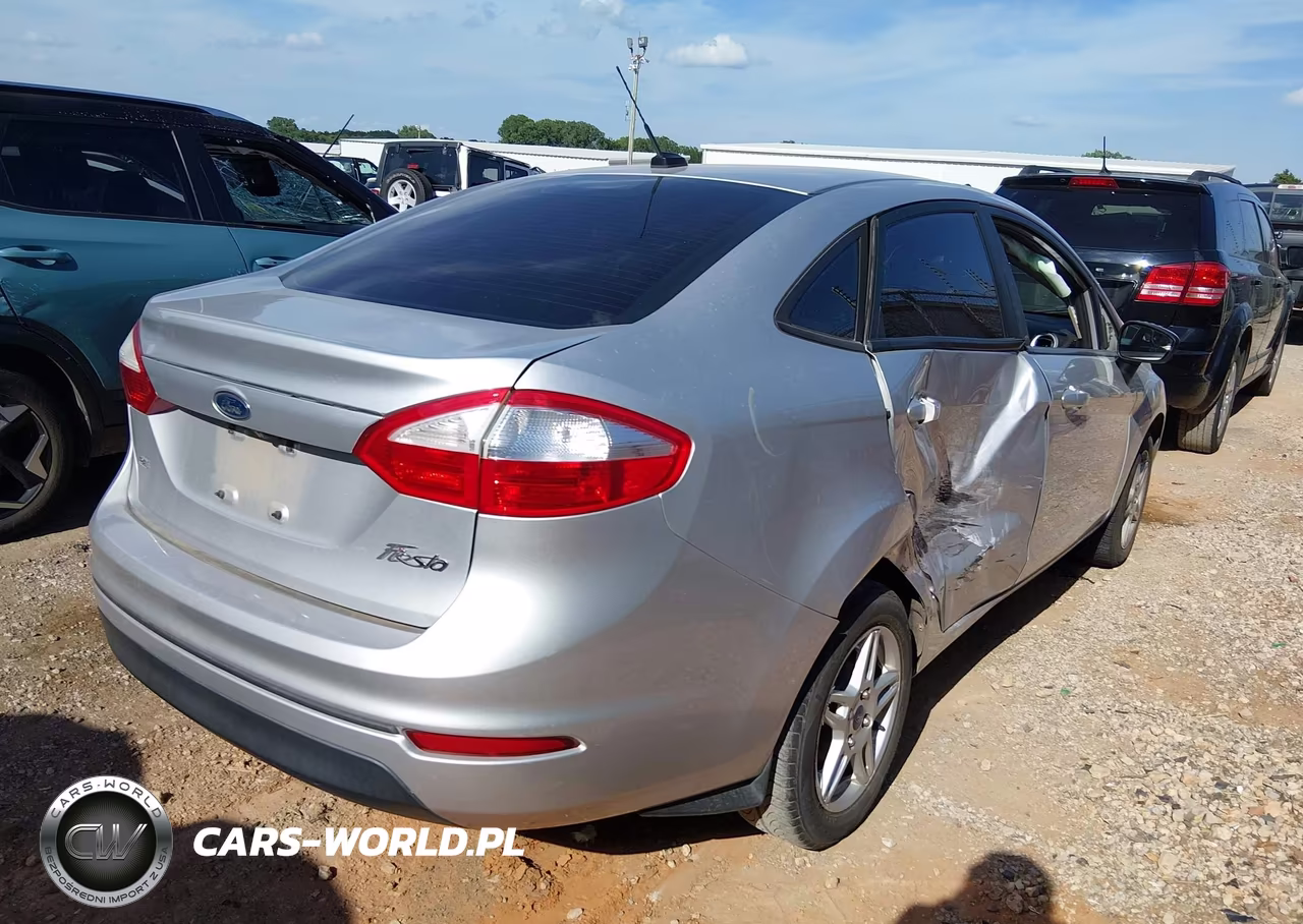 2018 Ford Fiesta Se VIN:3FADP4BJ0JM139091 - 4