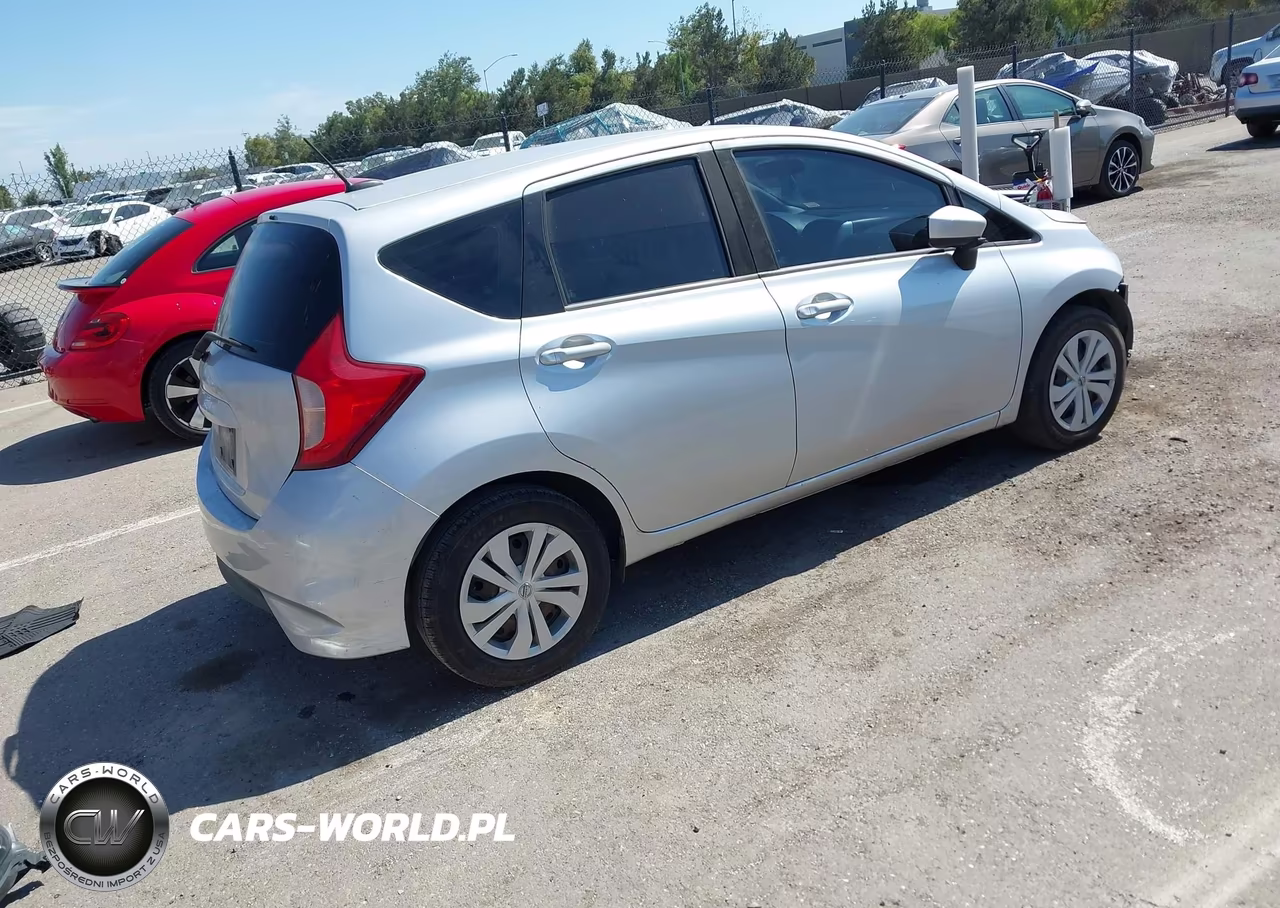 2017 Nissan Versa Note Sv VIN:3N1CE2CP2HL379538 - 4