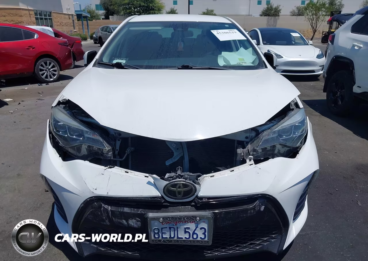 2018 Toyota Corolla Se VIN:5YFBURHE5JP852062 - 12