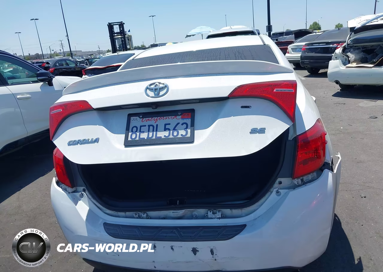 2018 Toyota Corolla Se VIN:5YFBURHE5JP852062 - 16