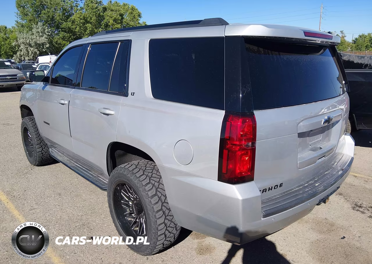 2019 Chevrolet Tahoe Lt VIN:1GNSKBKC6KR104049 - 3