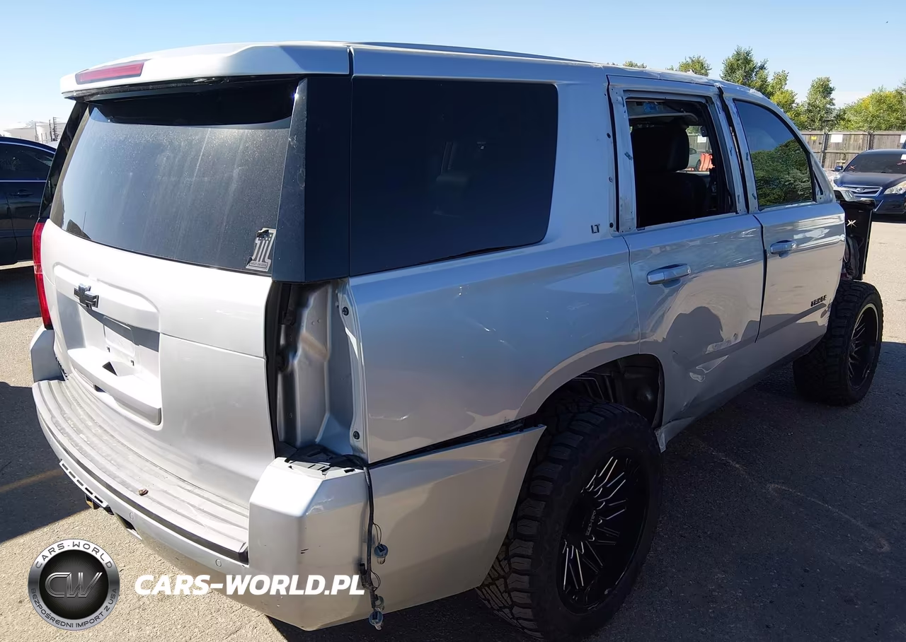 2019 Chevrolet Tahoe Lt VIN:1GNSKBKC6KR104049 - 4