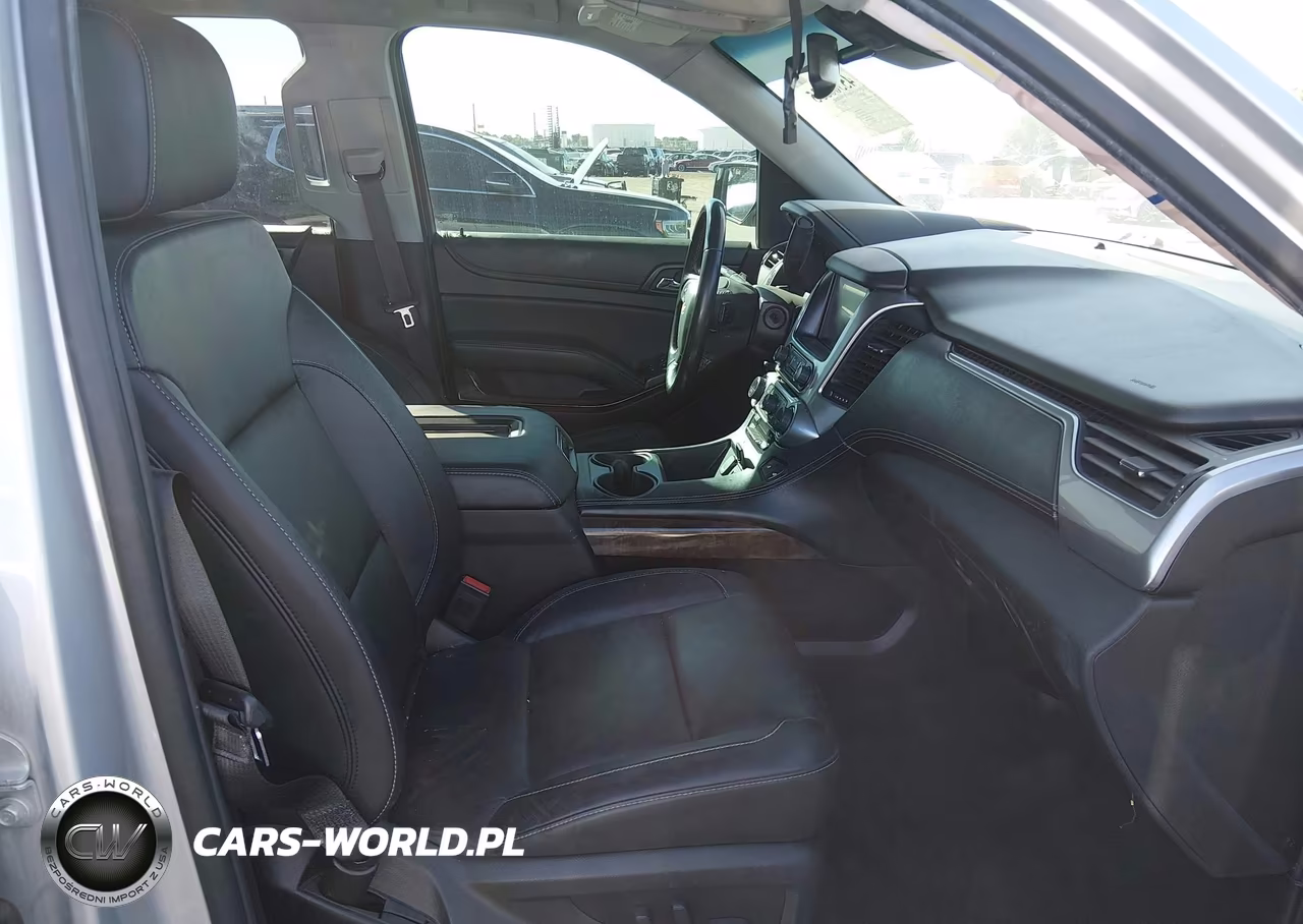 2019 Chevrolet Tahoe Lt VIN:1GNSKBKC6KR104049 - 5