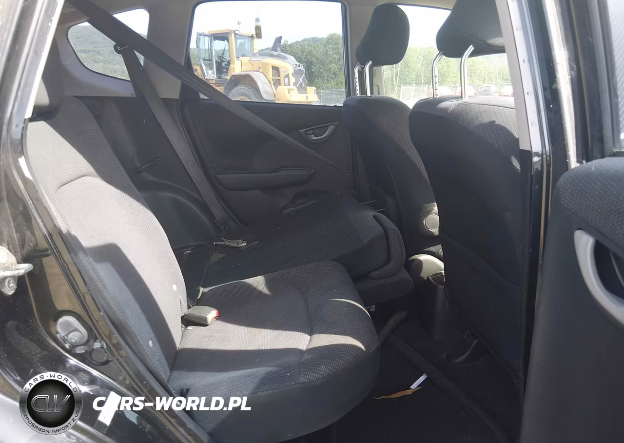 2012 Honda Fit Sport VIN:JHMGE8H61CC010691 - 8